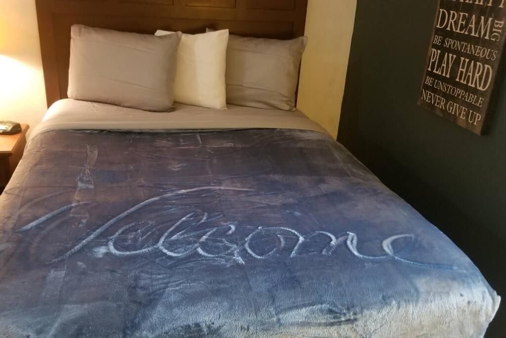 Hotel 2 Queen Beds Hotel Room 128 Booking Stillwater Exterior photo